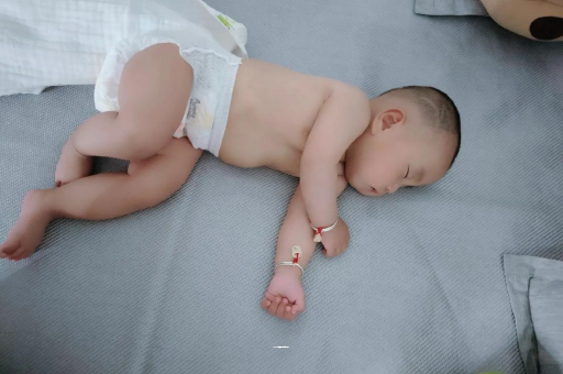 诸暨三个月宝宝身高体重